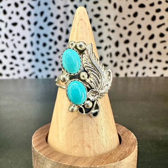 Sterling Silver Turquoise Two Stone Intricate Silver Work Leaves Southwestern - Picture 2 of 8